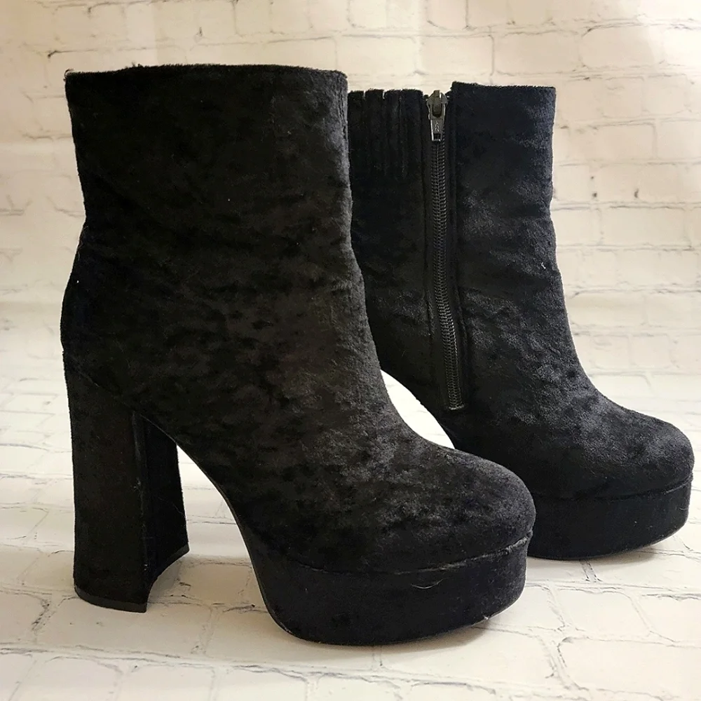 Vintage 90's Classified Black Velvet Platform Zip Boots Size 6